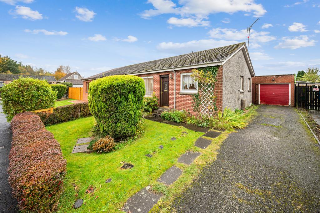 Ladywood, Clackmannan, Clackmannanshire, FK10 4SX 2 bed semidetached