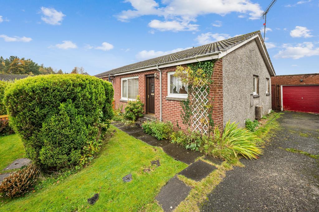 Ladywood, Clackmannan, Clackmannanshire, FK10 4SX 2 bed semidetached