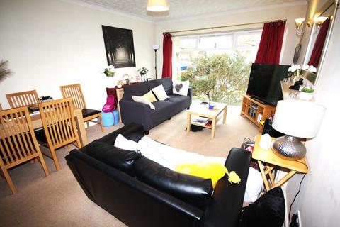 2 bedroom flat to rent, Cairns Drive, Balerno, EH14