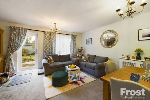 68 Foxwood Close, Feltham, TW13 7DL