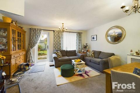 68 Foxwood Close, Feltham, TW13 7DL