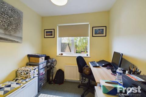 68 Foxwood Close, Feltham, TW13 7DL