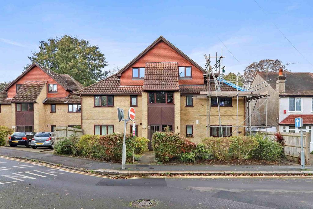 Ashburton House, Wallington 2 bed flat £1,550 pcm (£358 pw)