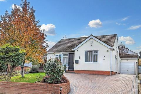 2 bedroom bungalow for sale - St. Brelades Avenue, Poole, BH12