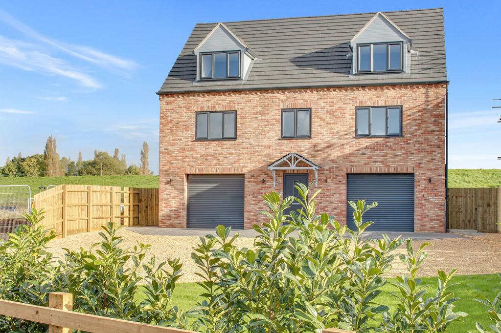 Stow Road, Wiggenhall St. Mary Magdalen, PE34 4 bed detached house for