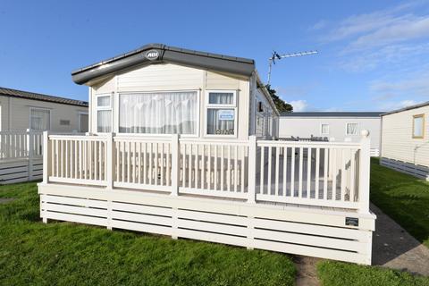 2 bedroom park home for sale, Chewton Sound, Naish Park, Barton On Sea, BH25