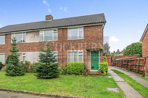 28 Model Farm Close, London, SE9 4DR