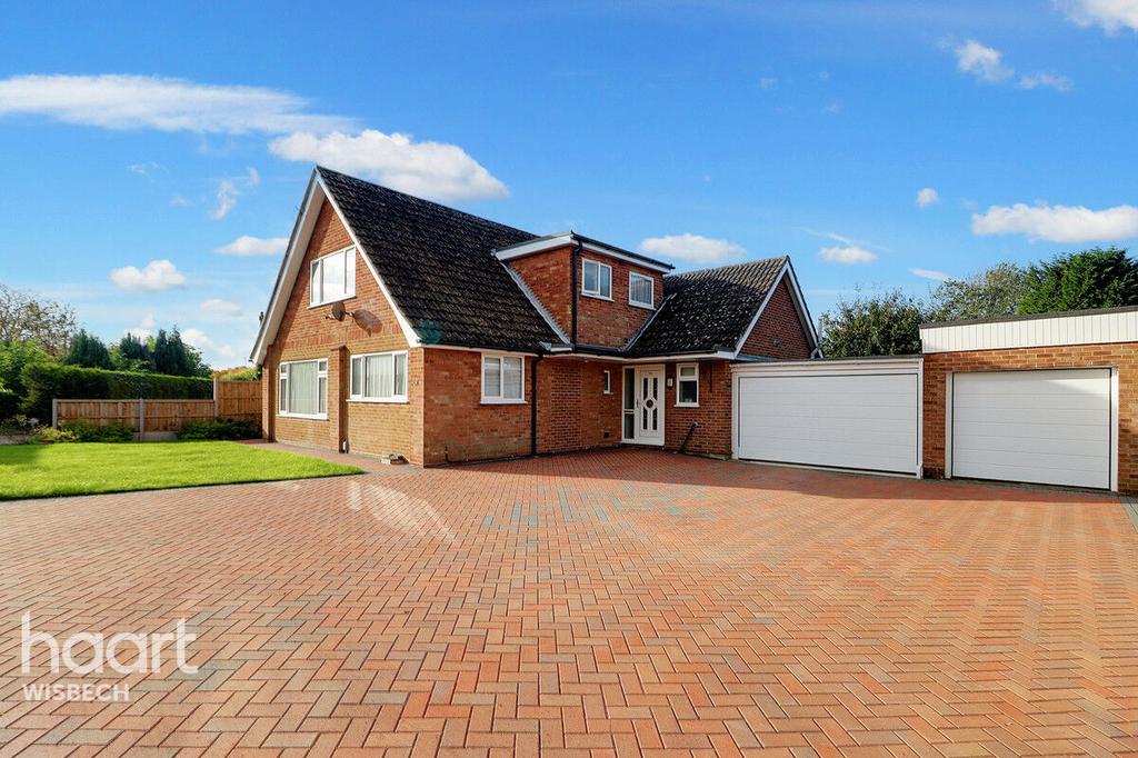 St Martins Road, Wisbech 4 bed chalet for sale £375,000