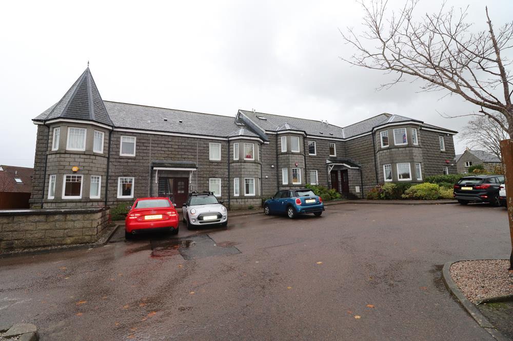 Kirkbrae, Flat A, AB15 2 bed ground floor flat - £950 pcm (£219 pw)