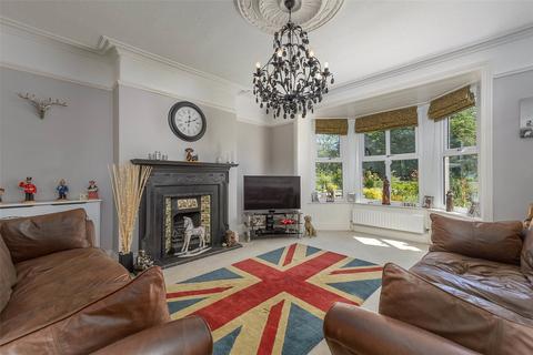 2 Abbey View, Morpeth, NE61 1QT
