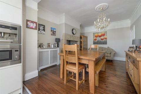2 Abbey View, Morpeth, NE61 1QT