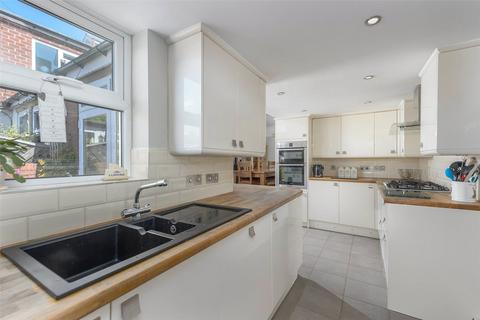 2 Abbey View, Morpeth, NE61 1QT