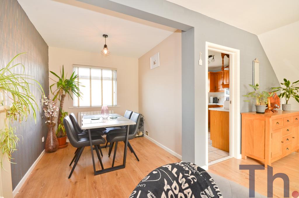 Dining Area.JPG