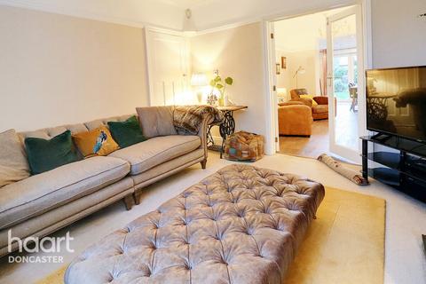 5 Jossey Lane, Scawthorpe, Doncaster, DN5 9DB