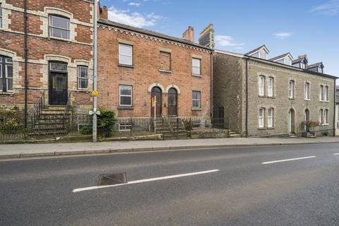 16 Bridge Street, Knighton, LD7 1BT
