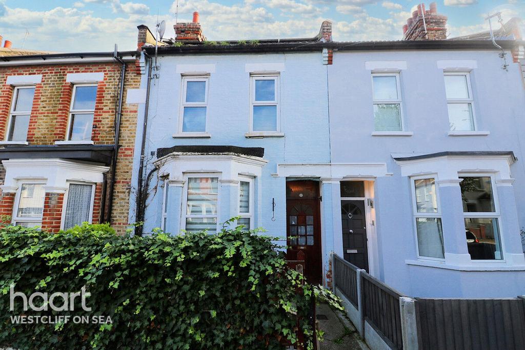 Salisbury Avenue, WestcliffOnSea 3 bed terraced house for sale £325,000
