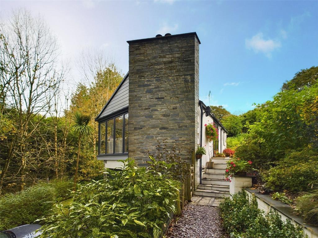 Lanteglos, Cornwall 4 bed detached house for sale £675,000