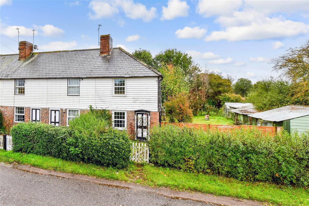 Weald North, Smarden, Ashford, Kent 2 bed cottage for sale £300,000