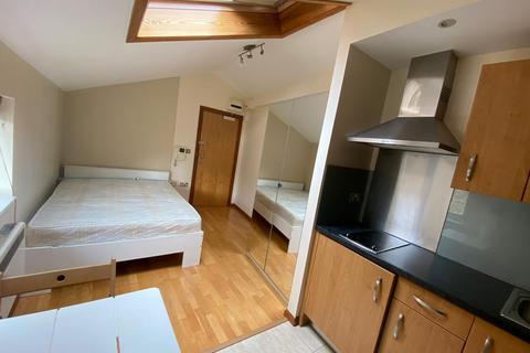 undefined, Spacious Studio Flat, Foulden Road, London, N16
