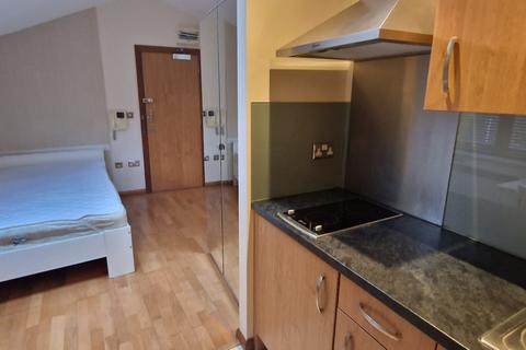 undefined, Spacious Studio Flat, Foulden Road, London, N16