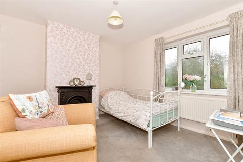 2 bedroom maisonette for sale, Alban Crescent, Farningham, Nr Dartford, Kent