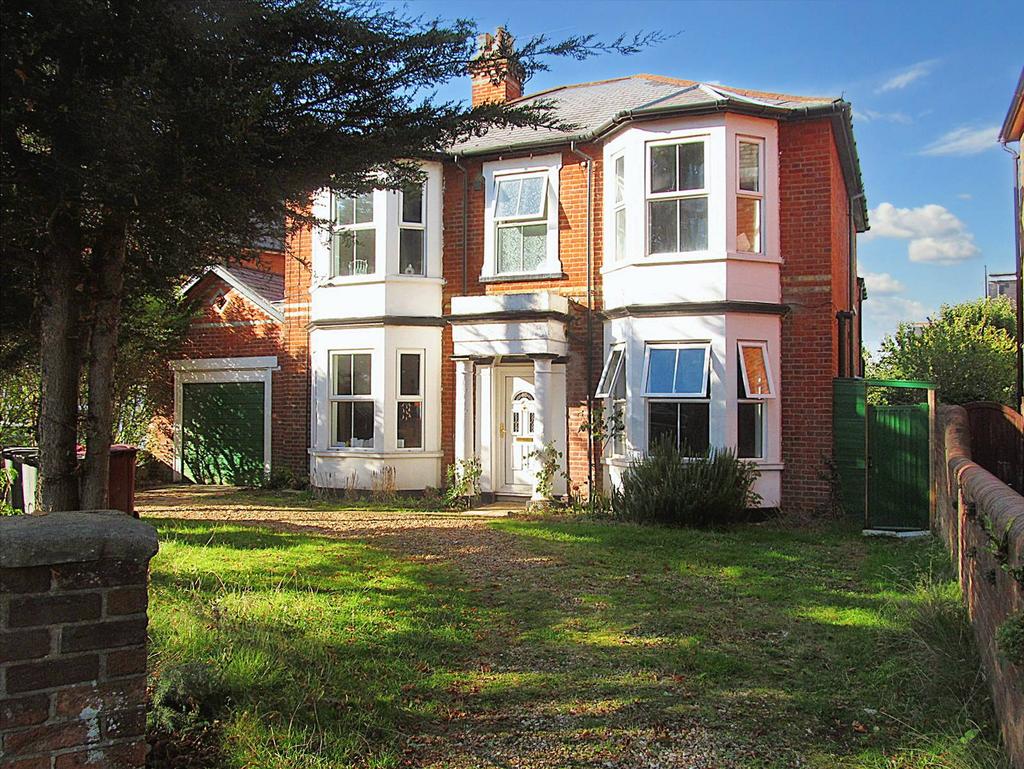 Erleigh Road, Reading RG1 8 bed detached house to rent £5,000 pcm (£