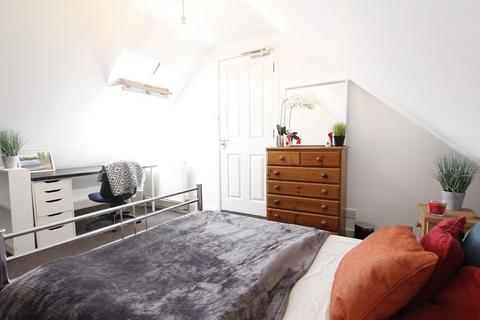 5 bedroom flat to rent - Addington Road, Reading RG1