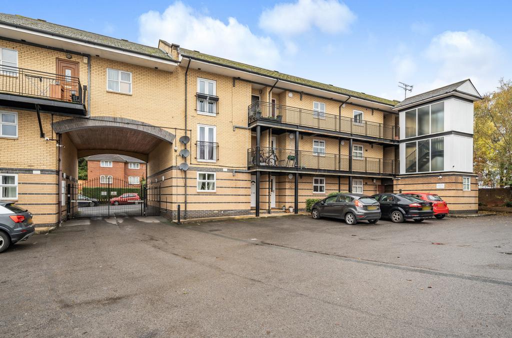 Grange Park Mews, Dib Lane, Leeds, LS8 2 bed flat for sale £105,000