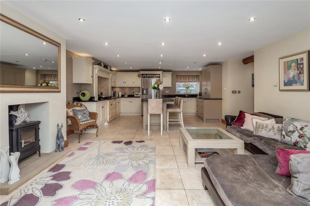 Living/Kitchen