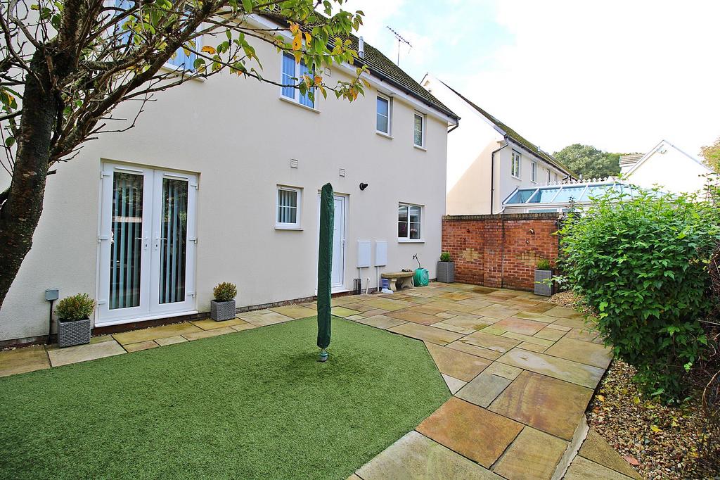 Cross Inn, Pontyclun CF72 5 bed detached house for sale £399,950