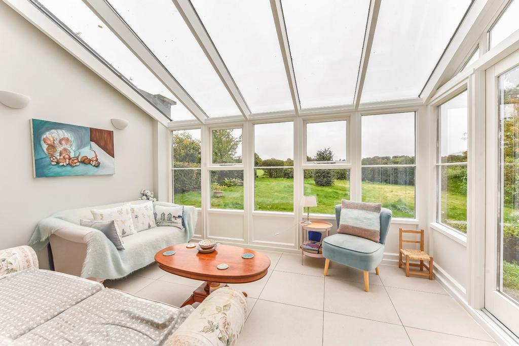 Kingsley Drive, Lymington Bottom Road, Medstead, Alton 4 bed detached