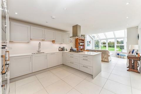 4 bedroom detached house for sale, Kingsley Drive, Lymington Bottom Road, Medstead, Alton