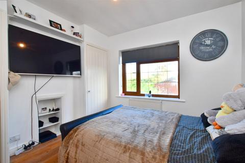 154 Bevendean Crescent, Brighton, BN2 4RD