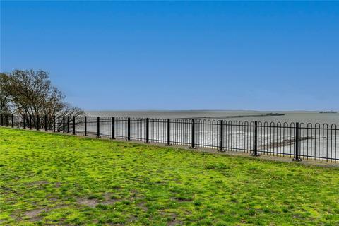 9b Prittlewell Square, Southend-on-sea, SS1 1DW