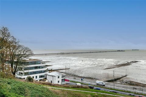 9b Prittlewell Square, Southend-on-sea, SS1 1DW
