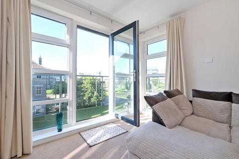2 bedroom flat to rent, Baker Road, Aberdeen, AB24