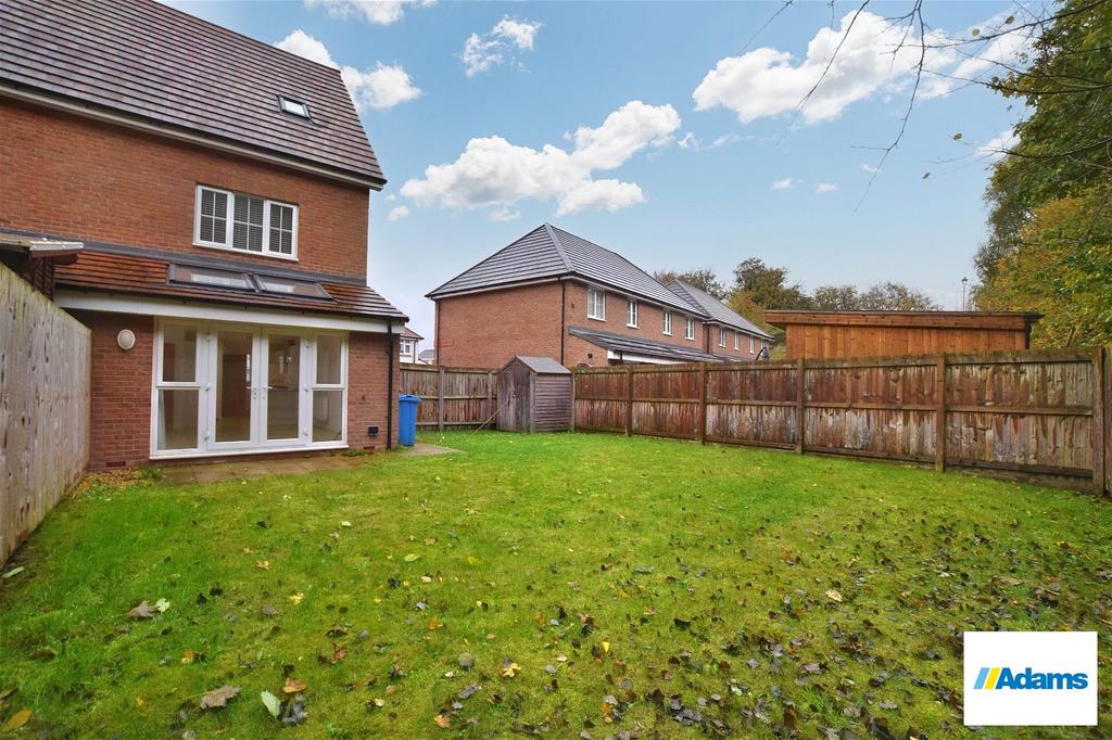 Red Pier Crescent, Runcorn 3 bed semidetached house for sale £258,000