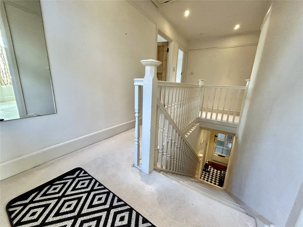 Norton Road, Bournemouth, BH9 2 bed apartment £1,250 pcm (£288 pw)