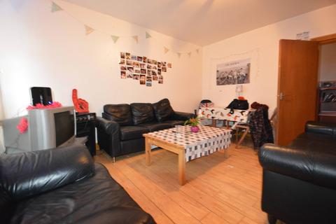 5 bedroom terraced house to rent, Walmsley Road, Hyde Park LS6