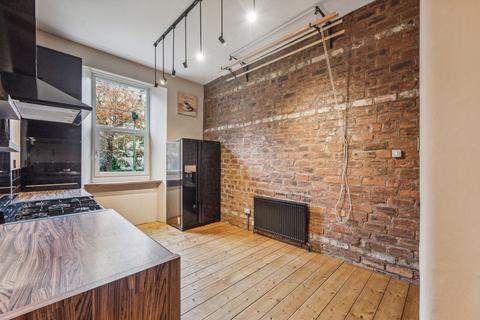 Flat 0/1, 24 Barrington Drive, Glasgow, G4 9DT