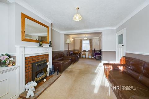 2 Castle Road, Epsom, KT18 7NZ