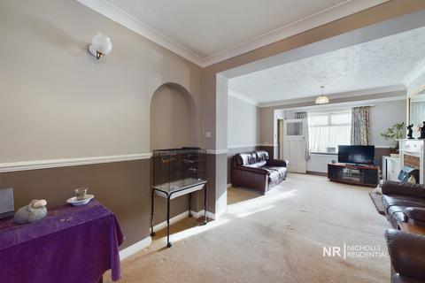 2 Castle Road, Epsom, KT18 7NZ