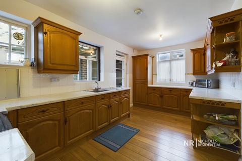2 Castle Road, Epsom, KT18 7NZ