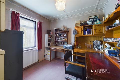 2 Castle Road, Epsom, KT18 7NZ