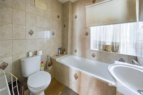 2 Castle Road, Epsom, KT18 7NZ