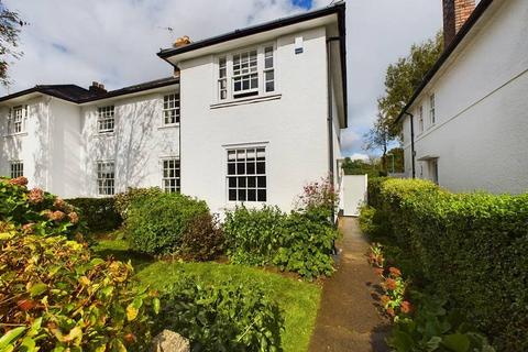 3 bedroom semi-detached house for sale, Lon Isa, Rhiwbina , Cardiff. CF14