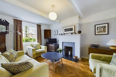 undefined, Lon Isa, Rhiwbina , Cardiff. CF14