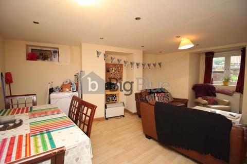 4 bedroom property to rent, 2 Brudenell Street, Hyde Park, Leeds LS6