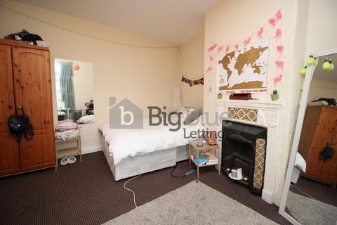 4 bedroom property to rent, 2 Brudenell Street, Hyde Park, Leeds LS6