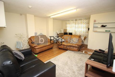 6 bedroom terraced house to rent, 68 Royal Park Avenue, Hyde Park, Leeds LS6